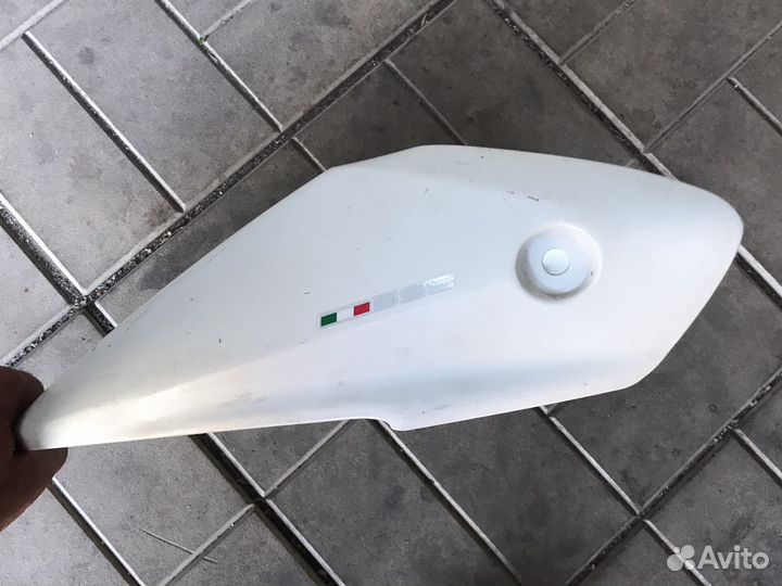 Ducati monster накладка сиденья