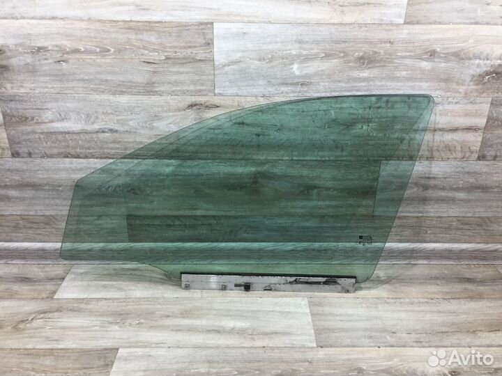 Стекло переднее заднее левое Opel Astra H / Астра