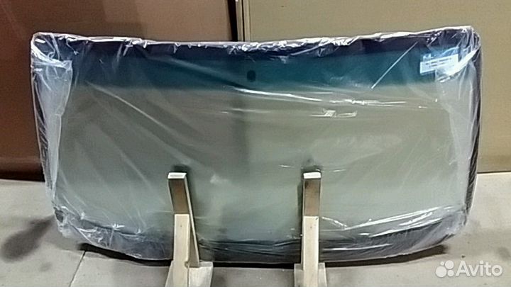 Стекло лобовое Opel Omega A 1986-1994