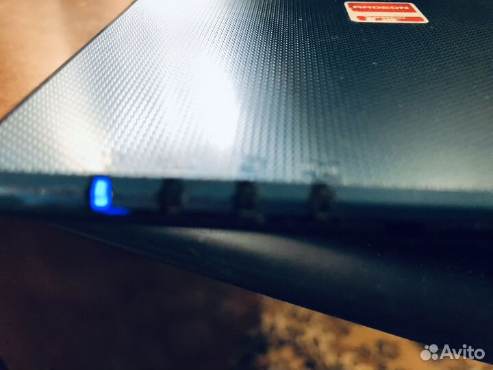 Acer 7750 intel core i3-2330M/17,3/Radeon 2gb