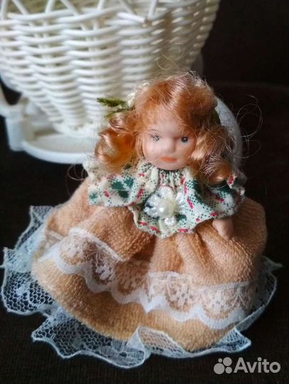 Фарфоровые статуэтки, фоторамки и др