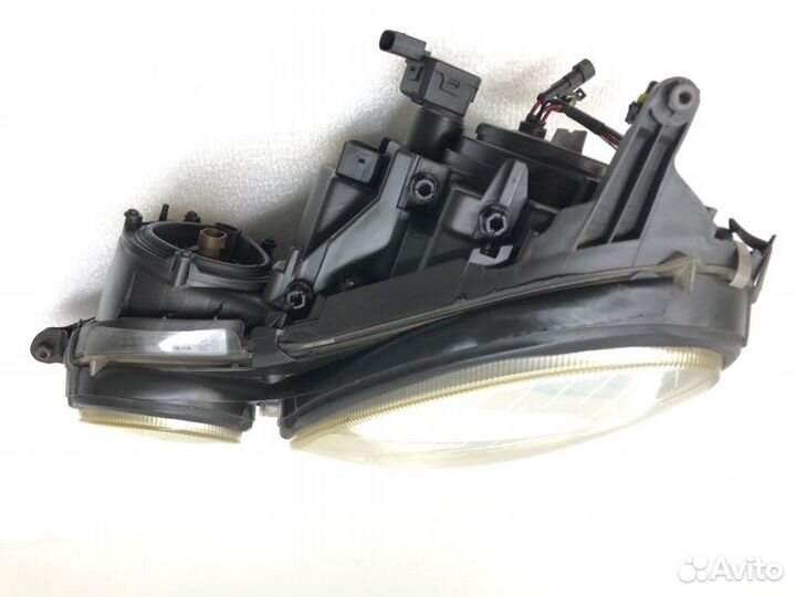 Фара передняя левая Mercedes-Benz E-Class W211