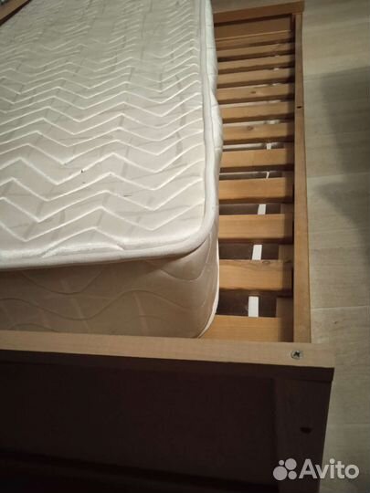 Кровать деревянная с матрасом 70 х 160