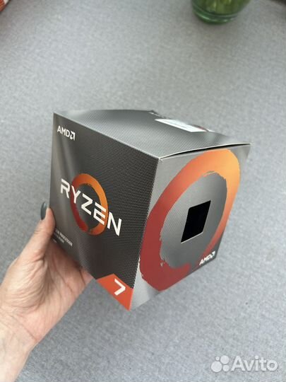 Коробка от процессора AMD Ryzen 7 3800X