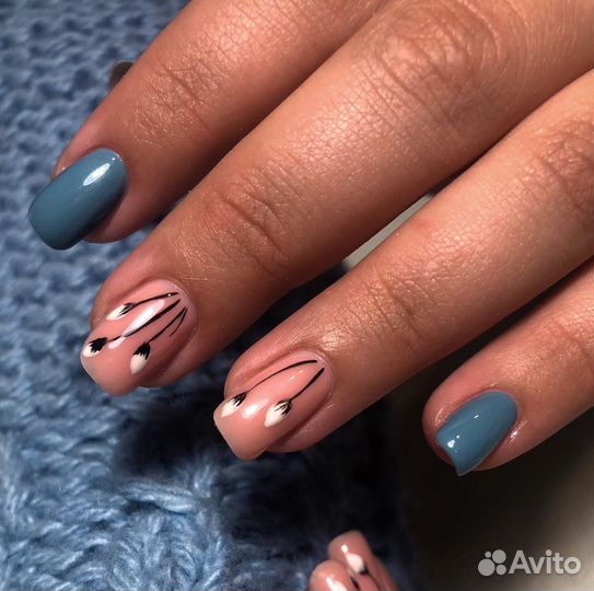 Модель на маникюр