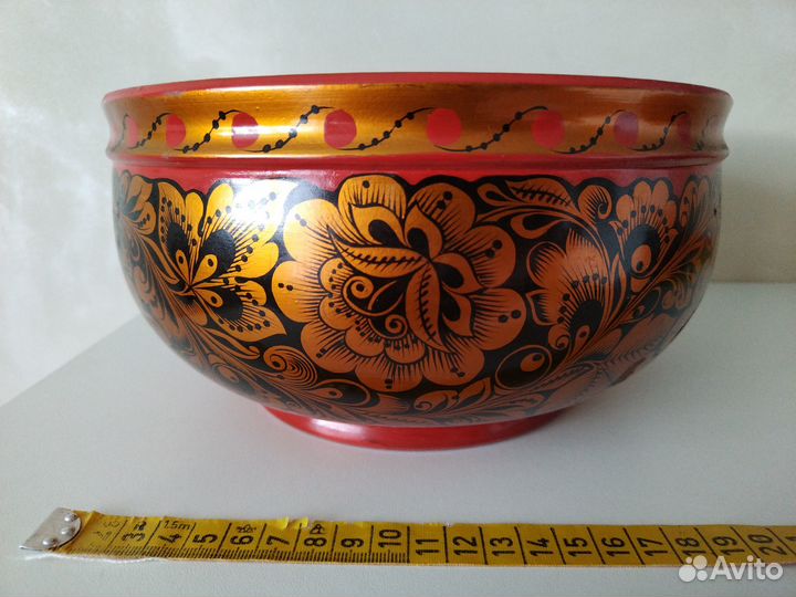 Деревянная посуда с хохломской росписью