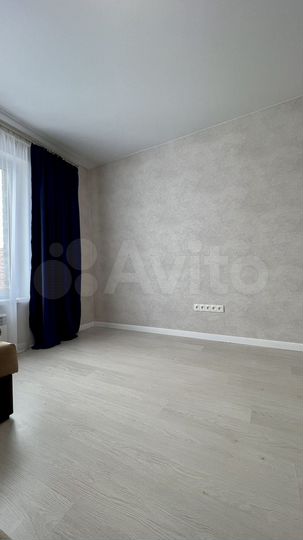 2-к. квартира, 57 м², 3/3 эт.