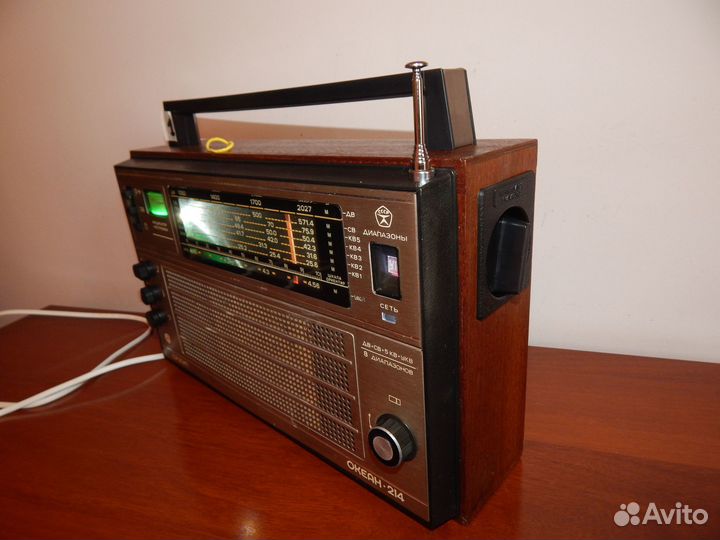 Советский радиоприемник Океан 214 с FM