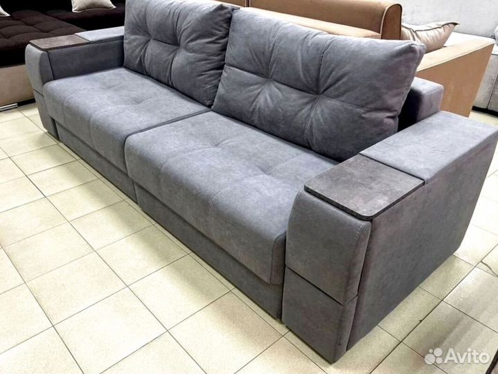 Диван с ящиками и столом