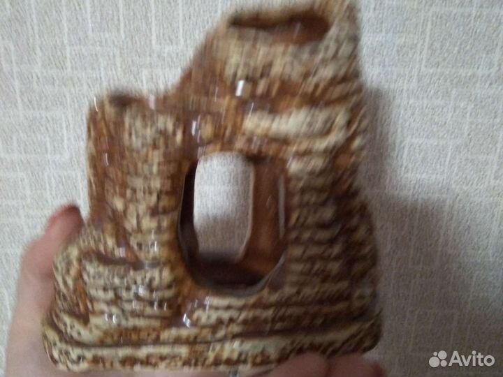 Замок для аквариума