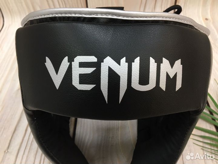 Боксерский шлем Venum
