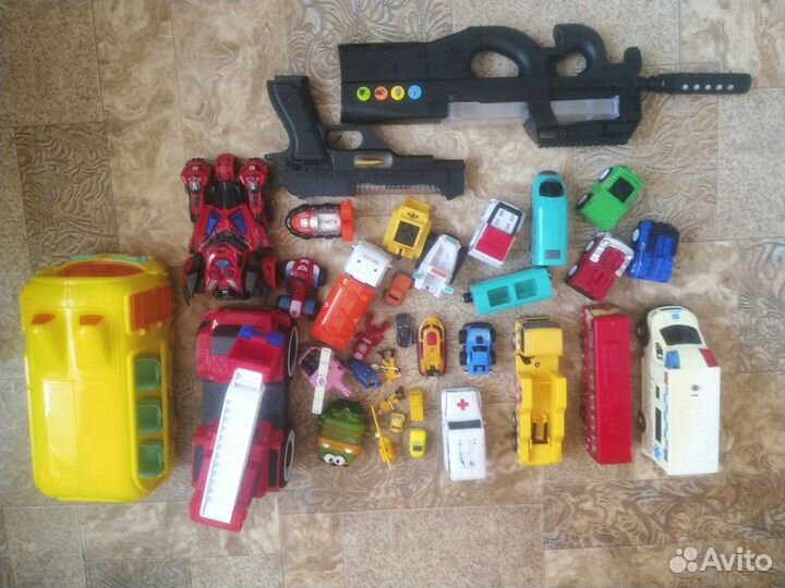 Игрушки машинки пакетом для мальчика