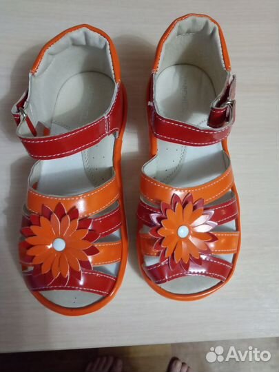Сандали новые