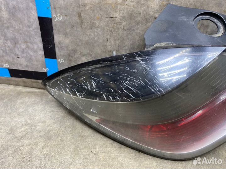 Фонарь задний левый Opel Astra H (3D) 1.6 Z16XER