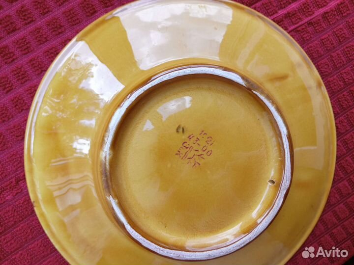 Настенная тарелка