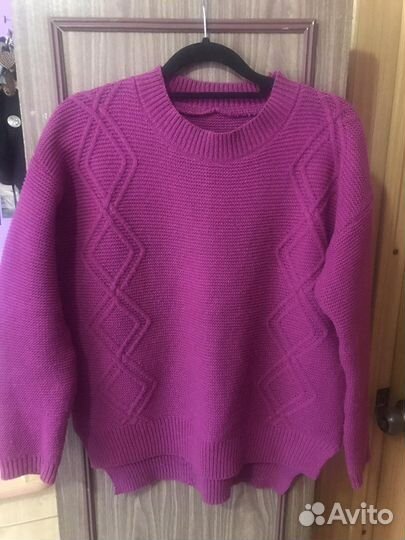 Свитер женский
