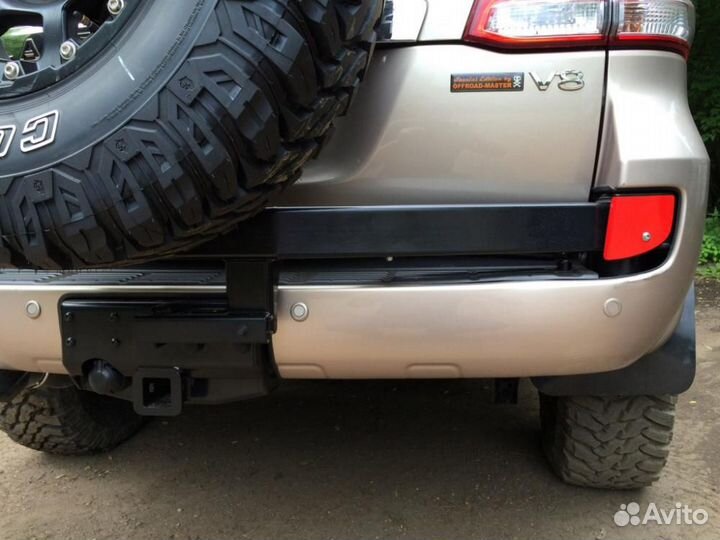 Калитка риф с квадратом под фаркоп в штатный задний бампер с подсветкой номера Toyota Land Cruiser 2