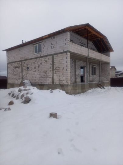 Дом 310 м² на участке 8 сот.