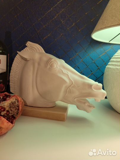 Статуэтка лошадь из гипса