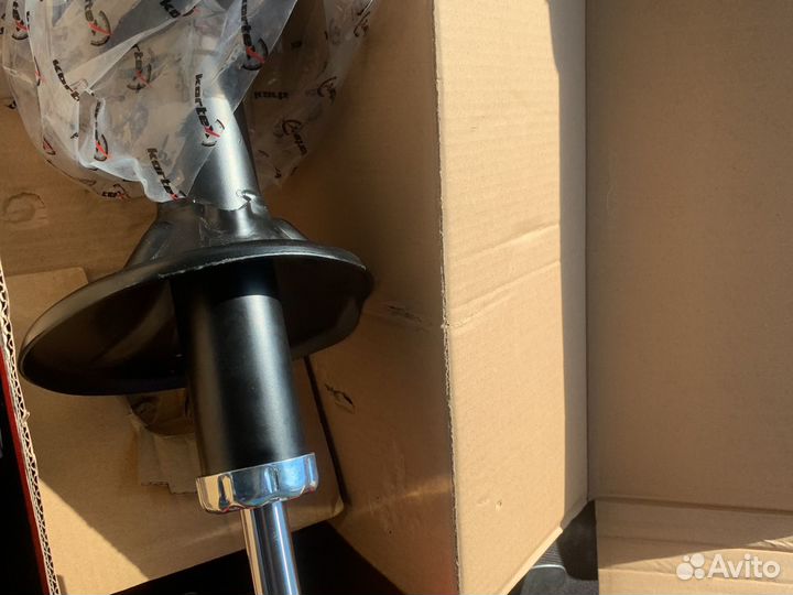 Стойка амортизатора