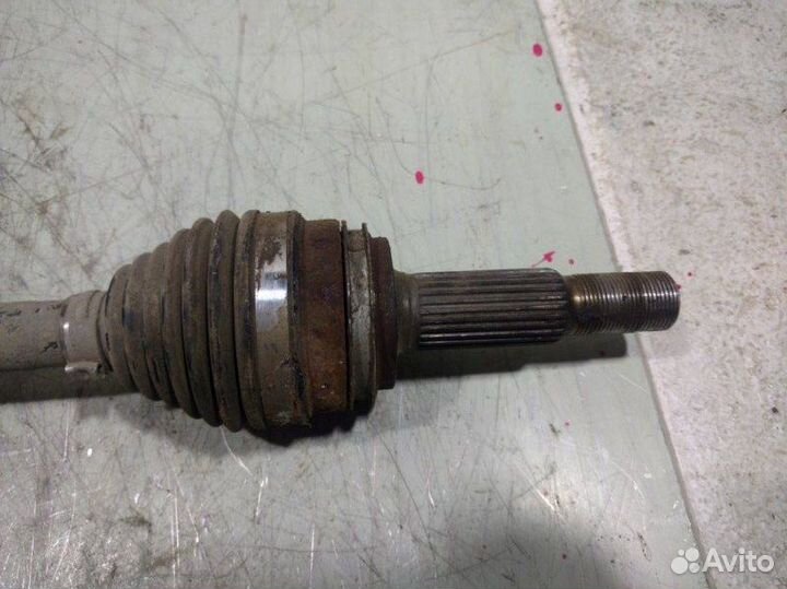 Привод левый задний Toyota RAV4