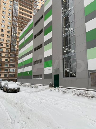 Машиноместо, 15 м²