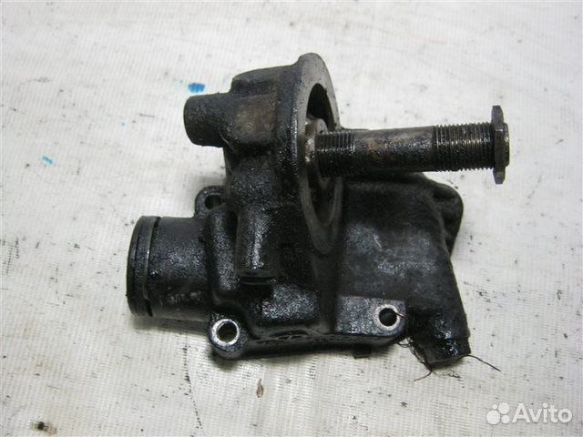 Кронштейн масляного фильтра Volkswagen Golf