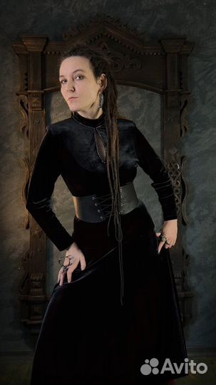 Платье хамелеон из угольного бархата