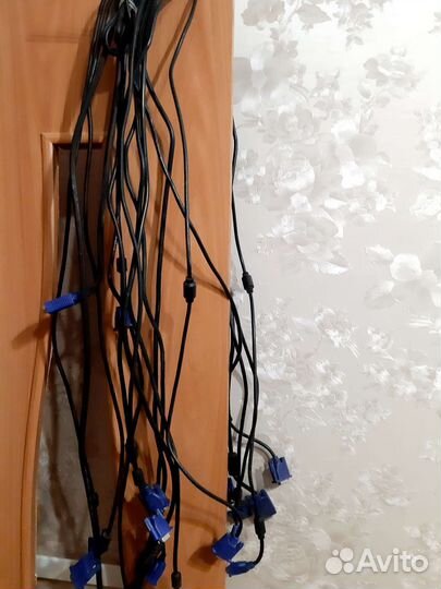 150 VGA кабелей для монитора