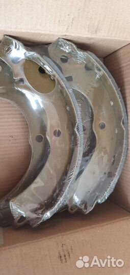 Колодки тормозные барабанные задние mitsubishi