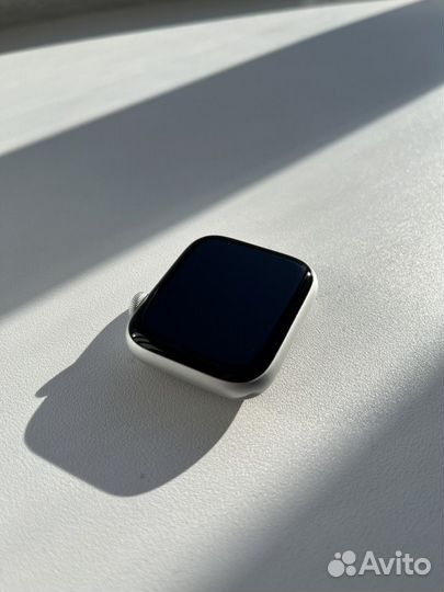Apple watch se 44mm nike