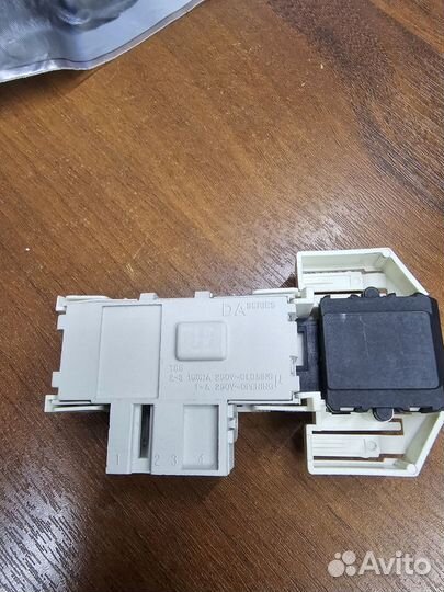 Замок люка (убл) стиральной машины Bosch, 421470 д