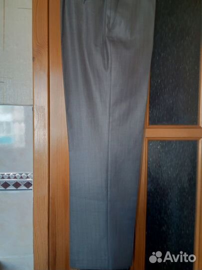 Брюки новые две пары