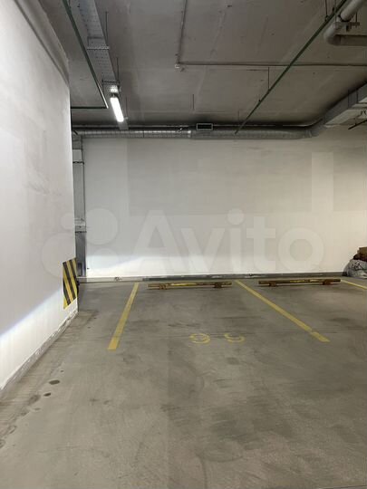 Машиноместо, 12 м²