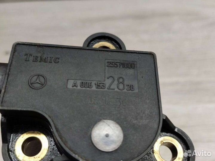 Датчик уровня масла Mercedes OM646
