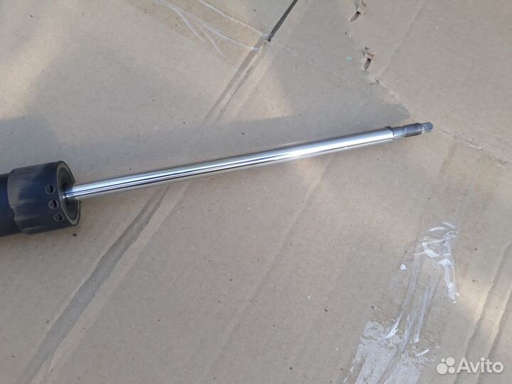 Амортизатор задний VW Jetta 6 для многорычажки