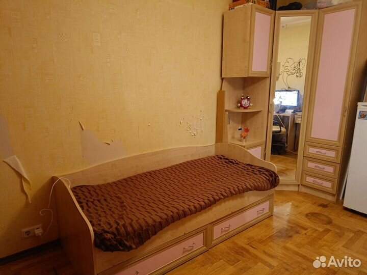 Мебель в комнату для девочки