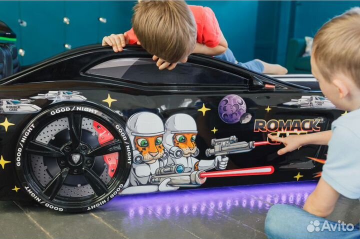 Кровать машина