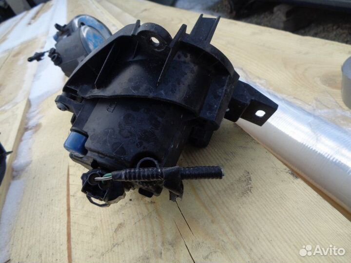 Туманка правая Toyota Corolla Fielder ZRE142 2010