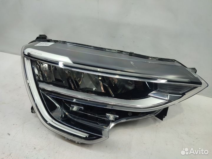 Фара правая Renault Arkana 2018