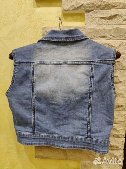 Джинсовая жилетка