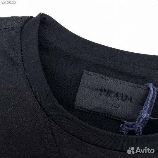 Футболка Prada