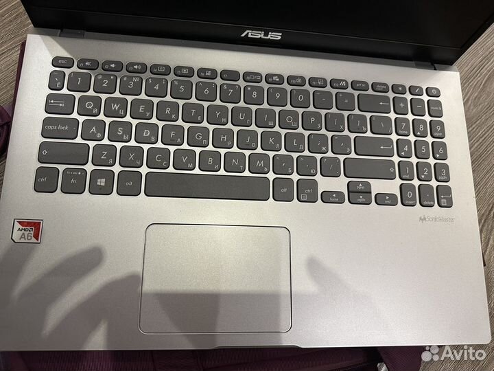 Ноутбук Asus состояние нового