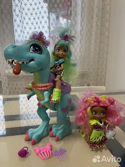 Ракель и Тайрозавр + Фернесса Caver Club