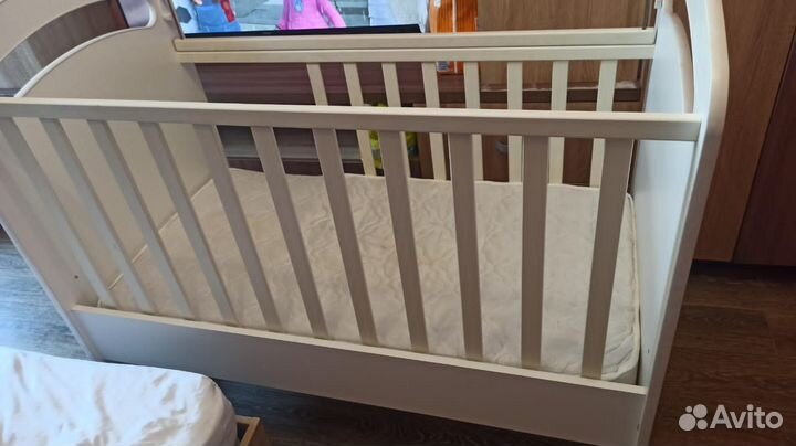 Детская кроватка