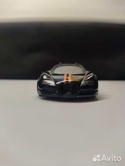 Модель Hot wheels