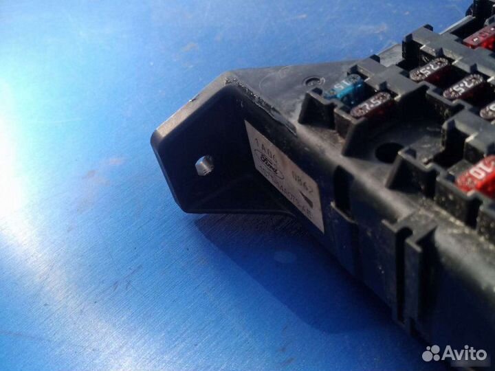 Блок предохранителей Ford Mondeo 3