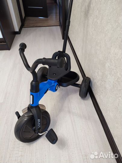 Детский трехколесный велосипед