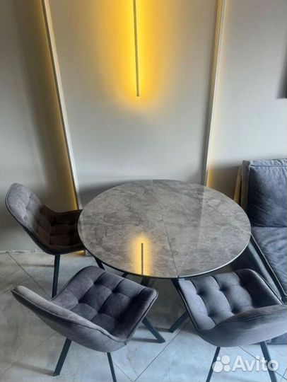 Стол повашимразмерам SVR-47869