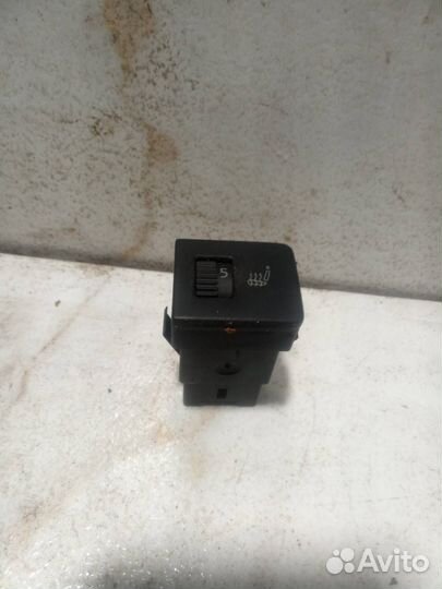 Кнопка обогрева сидений Volkswagen Multivan T5